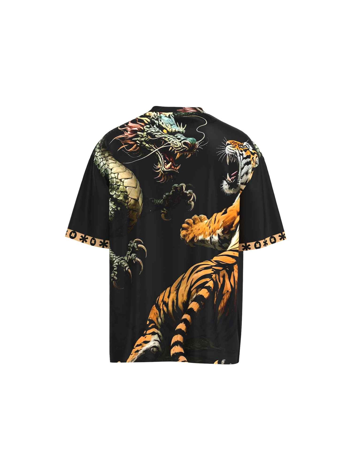 CLASH OF LEGENDS T-SHIRT [UNISEX]